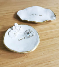 Load image into Gallery viewer, Air Dry Pottery Trinket Dish / Tray - Craft Gift Box + Video Tutorial
